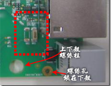 有人認(rèn)為電容旁邊已經(jīng)有螺絲將電路板固定于機(jī)殼上了，不應(yīng)該發(fā)生電路板彎曲的現(xiàn)象才對。