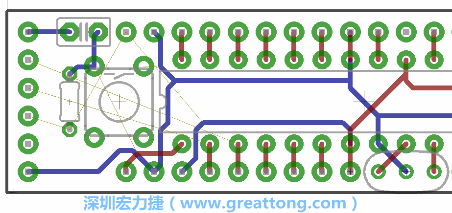 4.1. 把剩下的元件移動到電路板工作區(qū)上。