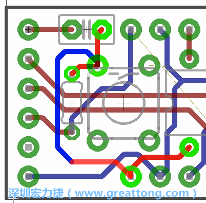 為了要創(chuàng)造一個電路通道，首先要先點擊重置開關的連結點進行布線，在電路板的背面繪制線路直到其它線路前的乾淨區(qū)域。