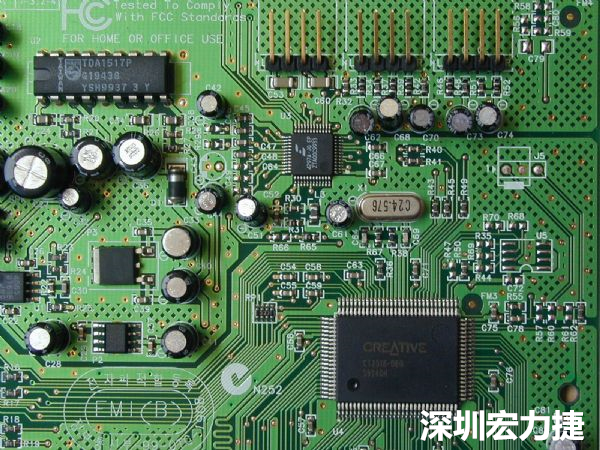 針對PCB區(qū)塊產(chǎn)生的EMI干擾問題，可使用EMI改善對策元件重點改善。